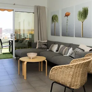 https://vistas-al-mar-junto-a-la-playa-3d.in-canary-islands.com